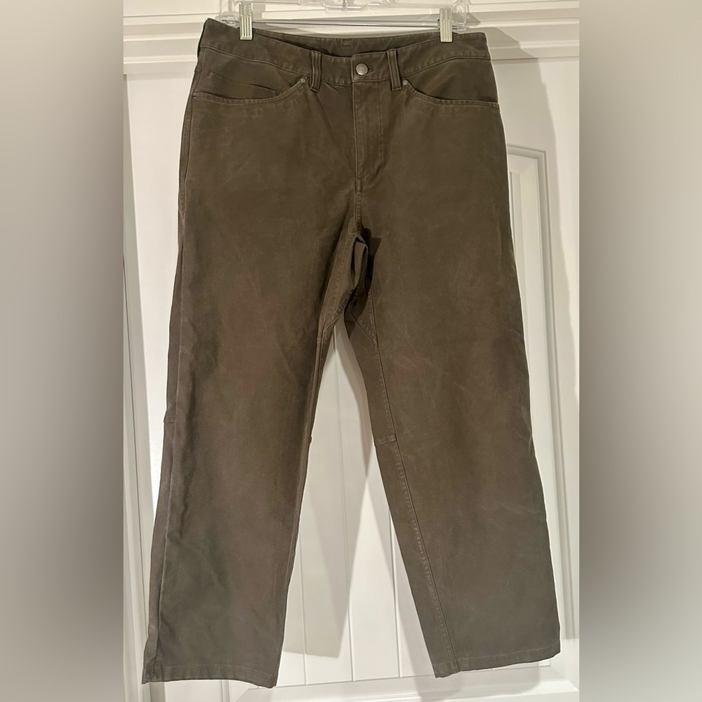 Lululemon Utilitech Cropped Pants